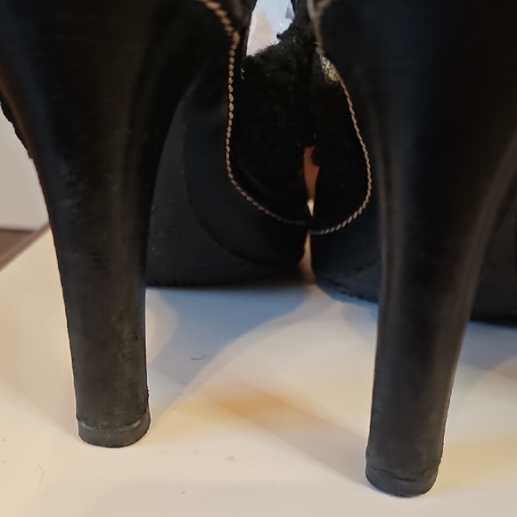 Vintage Coach Women's Black and Tan Shearling Mules - Make Offer - Picture 6 of 17